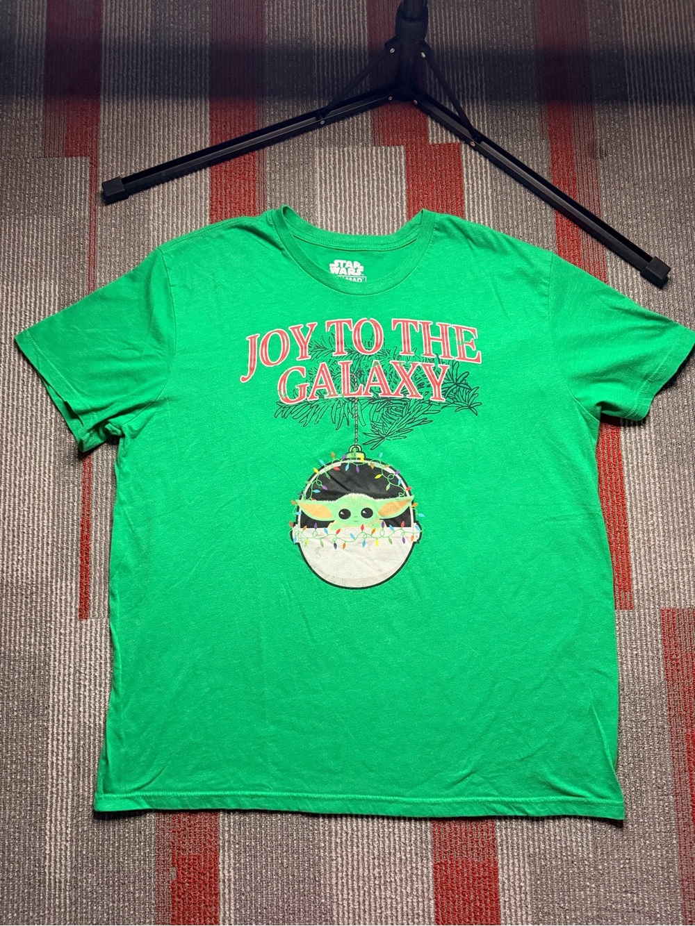 Star Wars Men’s “Joy to the Galaxy" Green Graphic Tee 60% Cotton Size 2XL